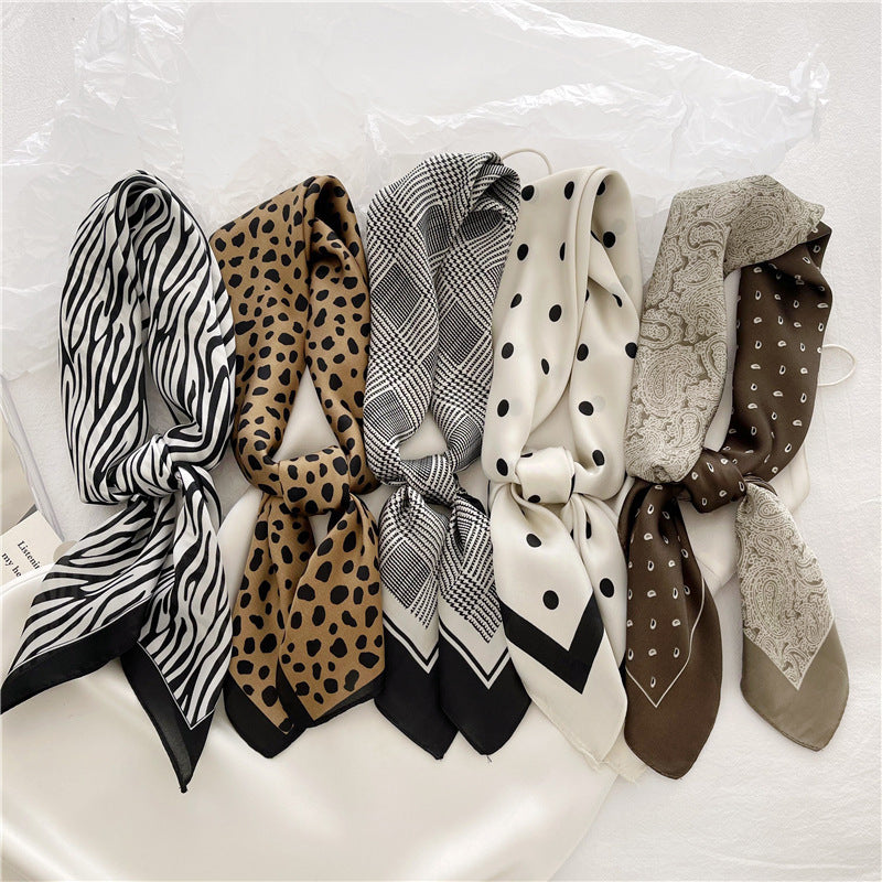 Female Creative Retro Versatile Printed Scarf