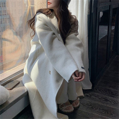 Gentle Mid-length Woolen Coat Hepburn Style