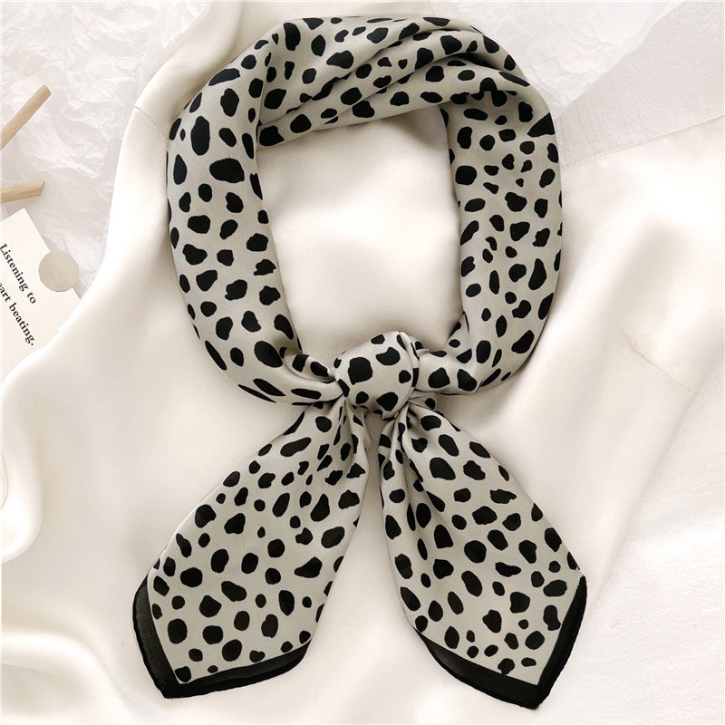 Female Creative Retro Versatile Printed Scarf