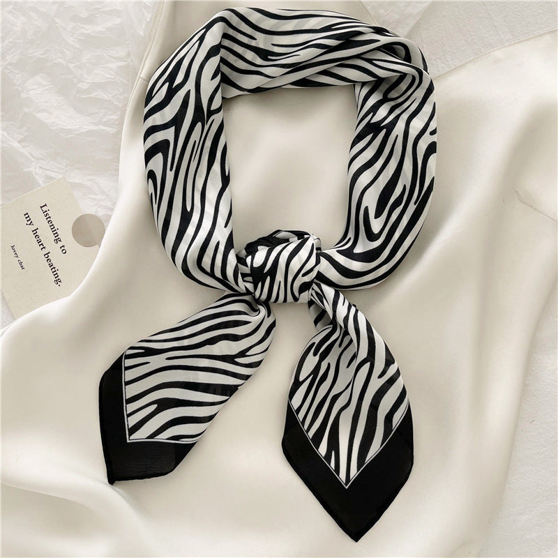 Female Creative Retro Versatile Printed Scarf